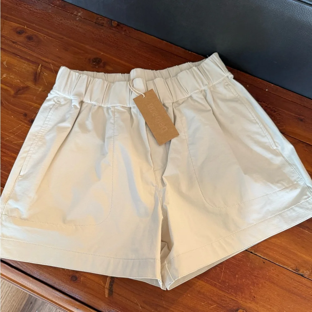 Garmentory Berbeda minimal Active Tech shorts size medium